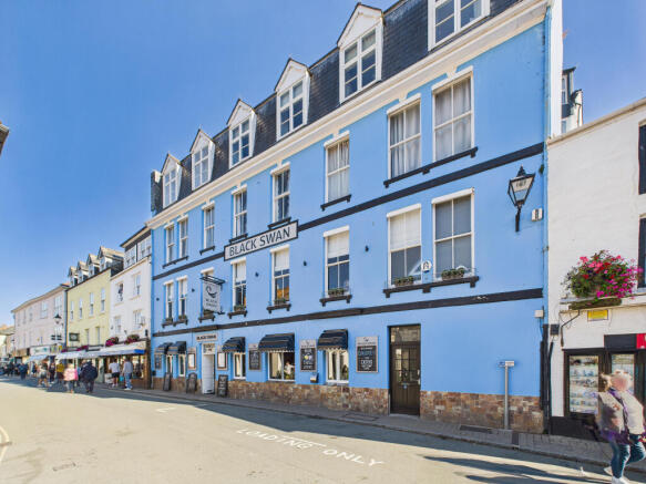 CAM05627G0-PR0020-STILL011