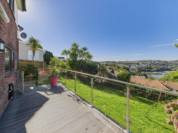 CAM05627G0-PR0020-STILL013