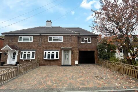 Kenilworth Road, Fleet, Hampshire, GU51