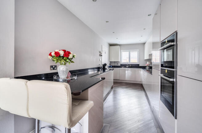 1380880-17-691731...