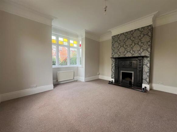 Living Room.jpg