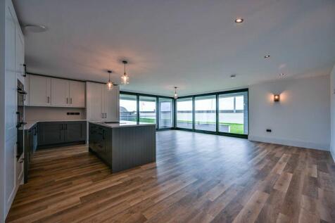 Rhos on Sea - 3 bedroom apartment for sale