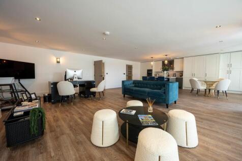 Rhos on Sea - 3 bedroom apartment for sale