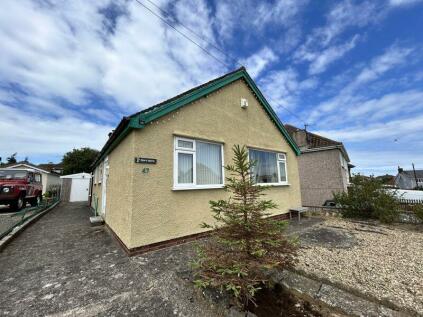 Penrhyn Bay - 2 bedroom detached bungalow for sale