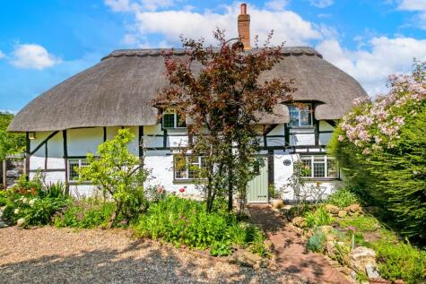 Lower Street, Quainton, Buckinghamshire, HP22