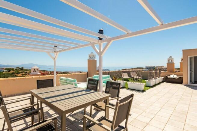 ROOF TERRACE