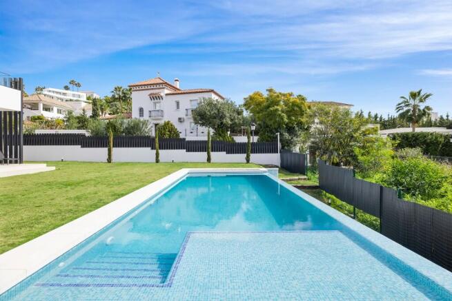 HEATED POOL