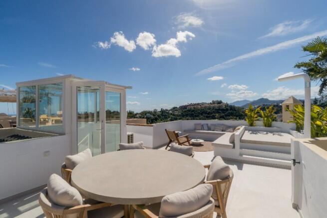 ROOF TOP TERRACE