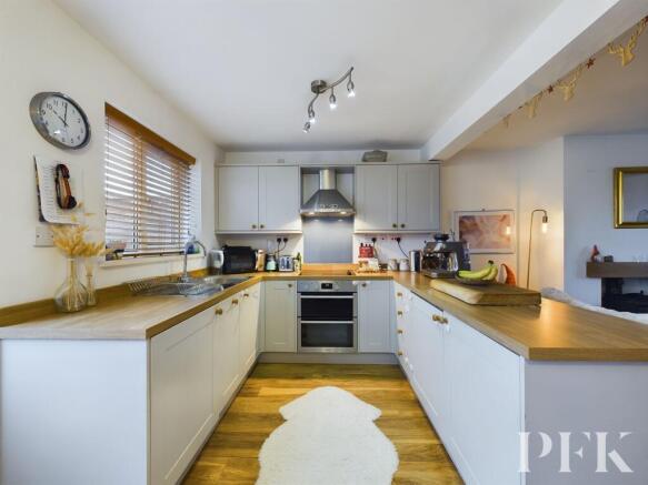 Kitchen/Dining