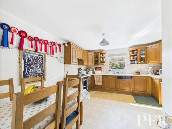 Kitchen / Dining