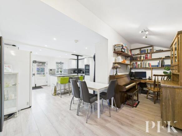 Snug/Office to Kitchen