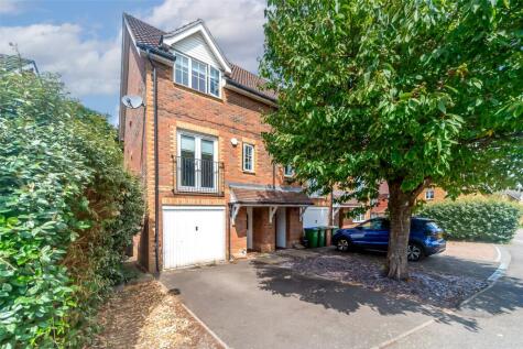 Bascombe Grove, Crayford, Kent, DA1