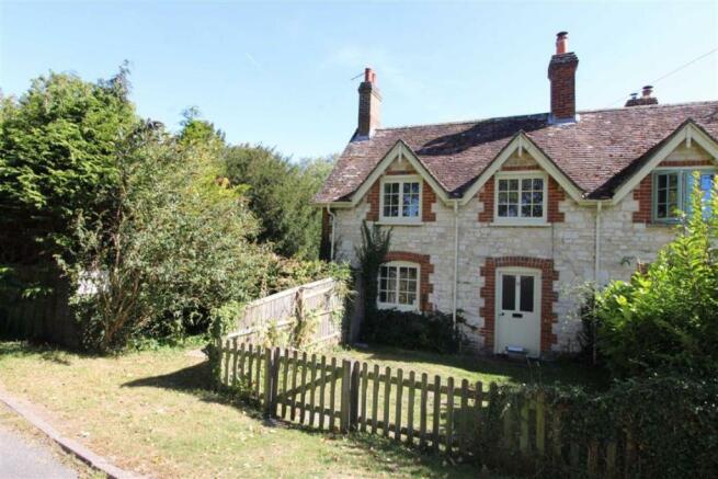 3 Bedroom Cottage For Sale In Blowing Stone Cottages Nr Wantage