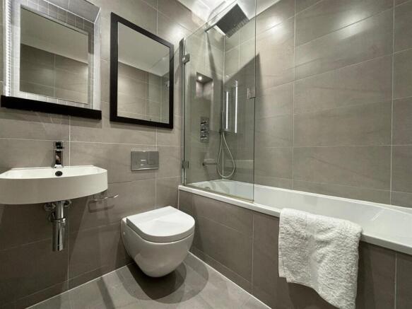 bathhttps://login2.vebraalto.com/#room 4.jpg
