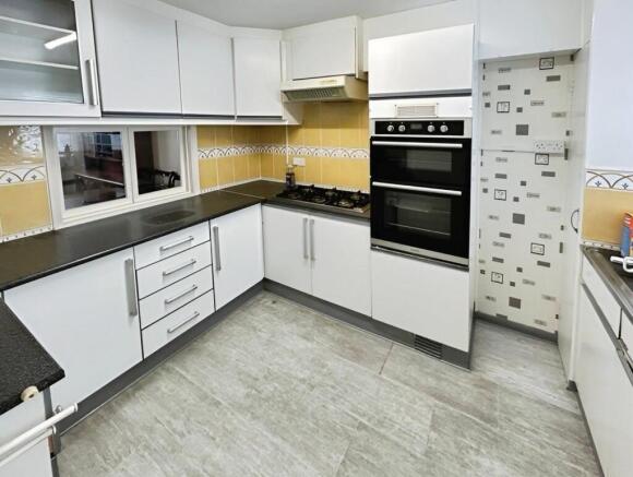 6ea54922-Kitchen.jpg