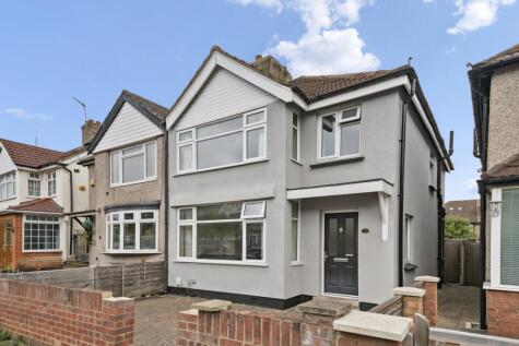 Beechmount Avenue, London, W7