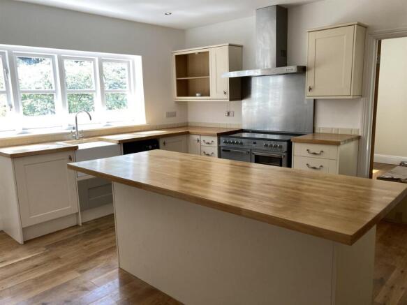 Kitchen 3.jpg