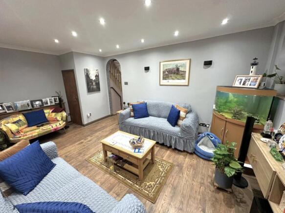 Back Lounge (2)