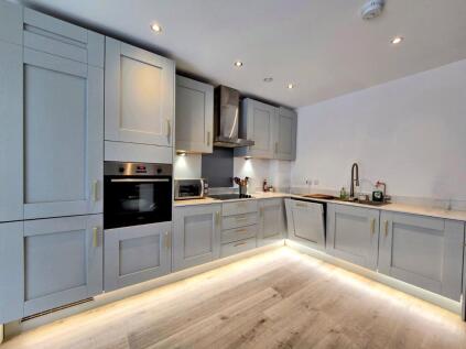 Gramophone Lane, Hayes, UB3