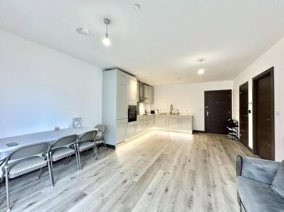 Lounge/Kitchen