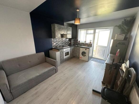 Lounge/ Kitchen
