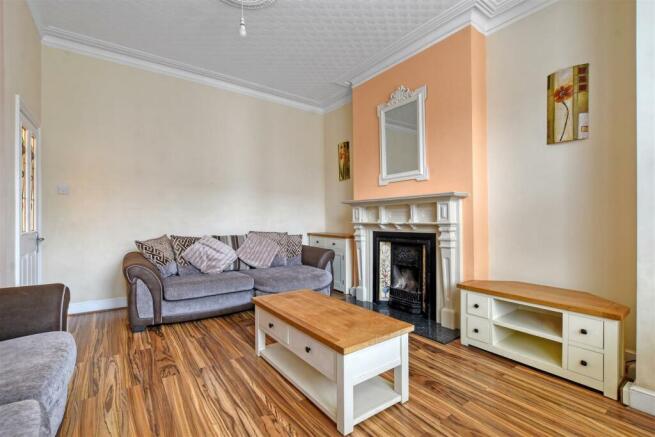 04-6f8414-d859GCWT - GFF 37 Lushington Road - Rece