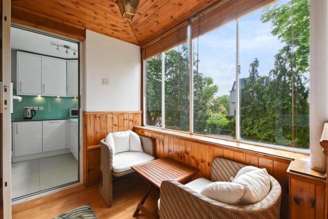 01-05b2GCWT - 37 Sheffield Terrace - Balcony -Orig