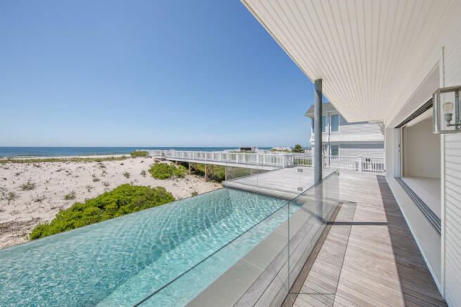5 Bedroom Detached House For Sale In The Hamptons New York