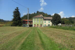 Photo of Mombercelli, Asti, Piedmont