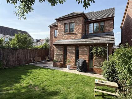 Browns Lane, Allesley, Coventry ** FOUR BEDROOMS / PRIVATE LOCATION **