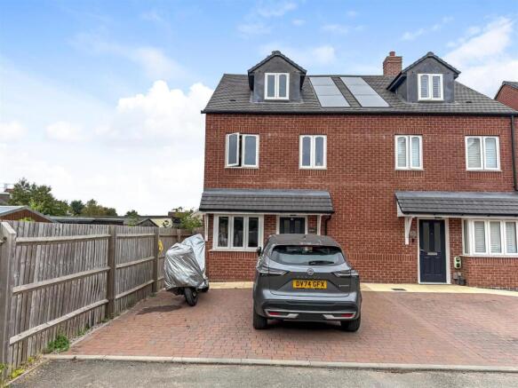 Approach / Driveway