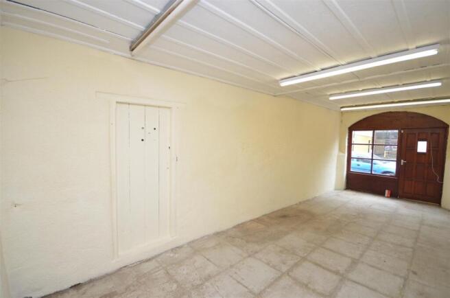 Retail/Storage Space
