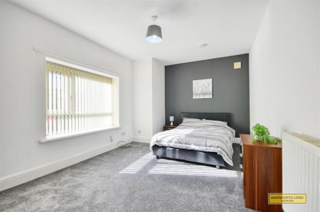 FURNISHED ROOM
