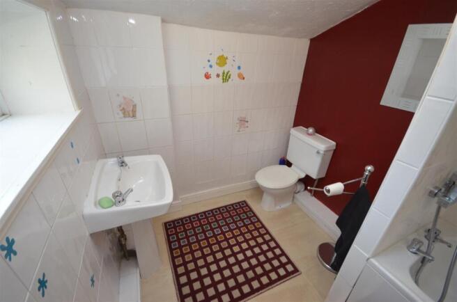 Bedsit Flat Shared Bathroom