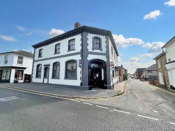 HIGH STREET 