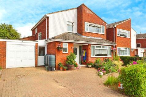 Pine Close, Great Bentley, CO7