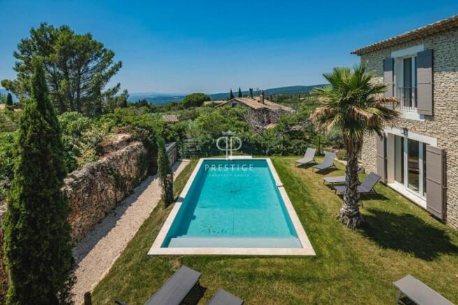 5 Bedroom Villa For Sale In Provence-alps-cote D`azur, Vaucluse, Gordes 