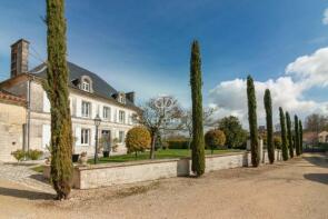 Photo of Poitou-Charentes, Charente, Angoulme