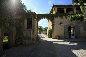 Photo of Languedoc-Roussillon, Gard, Uzs