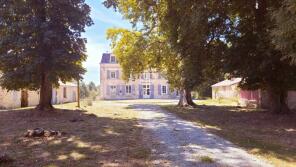 Photo of Poitou-Charentes, Charente, Abzac