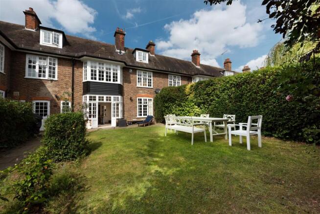 86 Hampstead Way garden 2.jpg