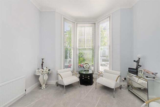 Flat 2, 10 Belsize Crescent Hi-2.jpg