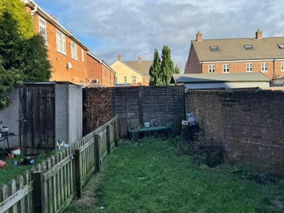 Lawned Rear Garden
