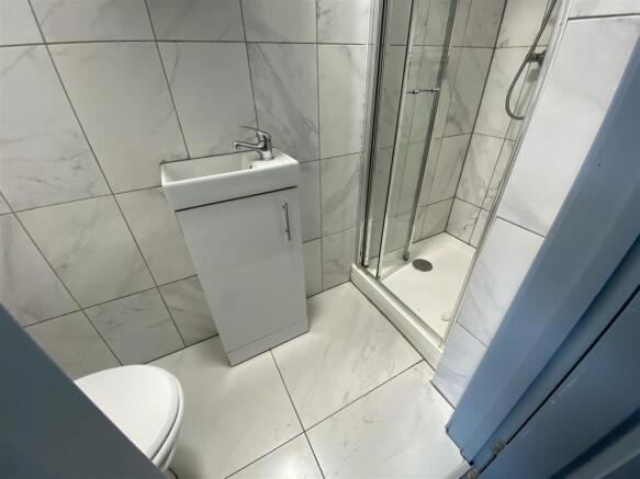Ensuite Shower Room 2