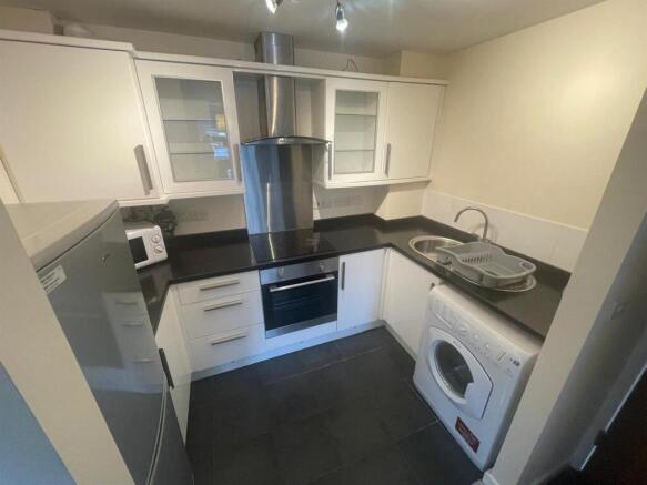 Kitchen with Washing Machine & Fridge Freezer