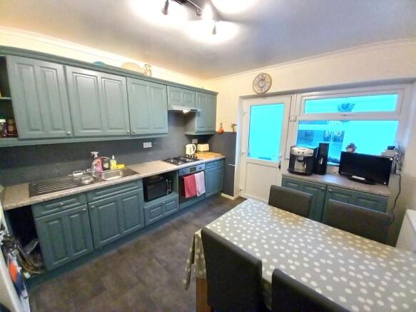 KITCHEN DINER