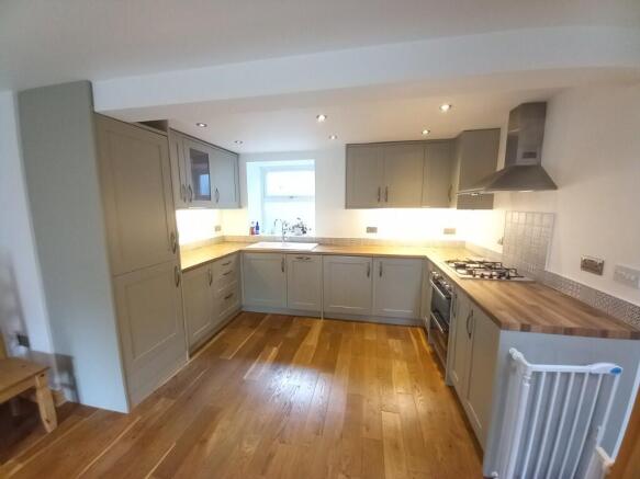 KITCHEN DINER
