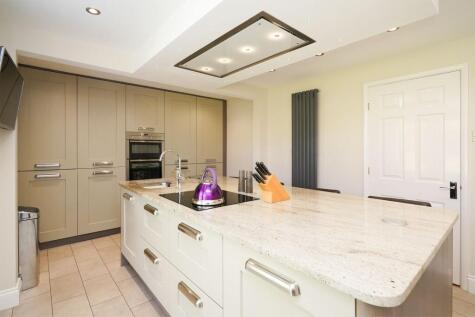 Hazelwood Drive, Barlborough, S43