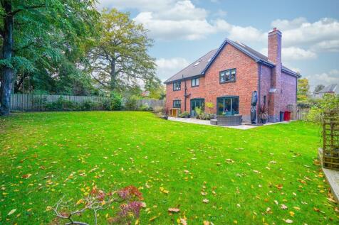 Hillhouse Court, New Road, Wingerworth, S42