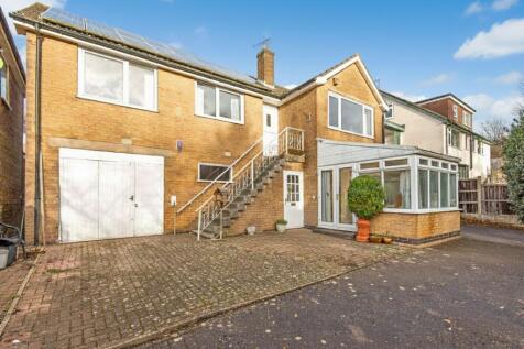 Alexandra Road East, Chesterfield, S41